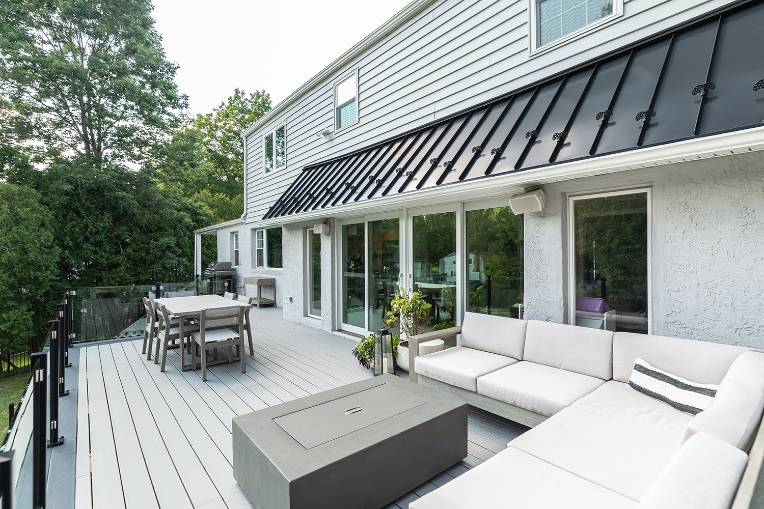 Deck with Glass Panel Railing